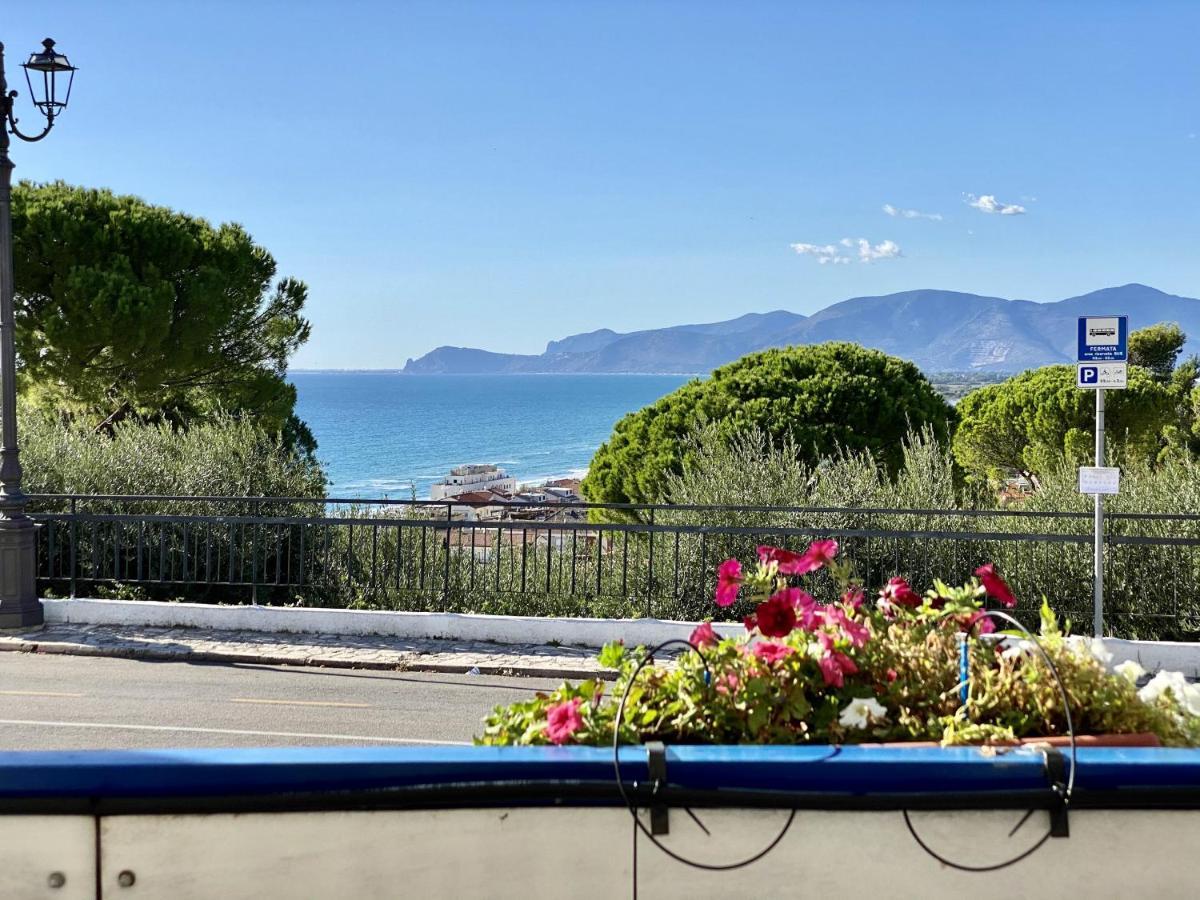 Holidaycasa Mike - Con Terrazzo Vista Mare Sperlonga Exterior photo
