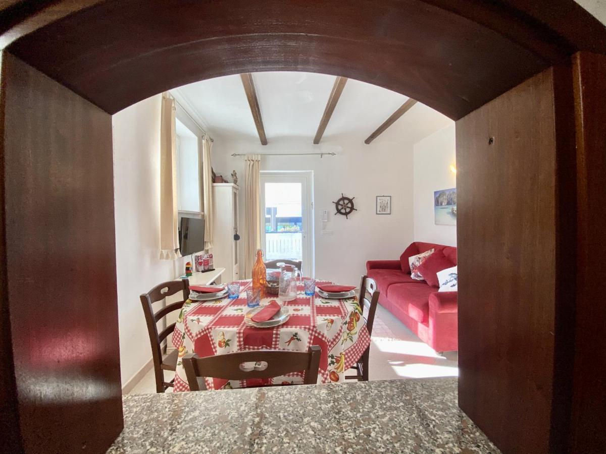 Holidaycasa Mike - Con Terrazzo Vista Mare Sperlonga Exterior photo