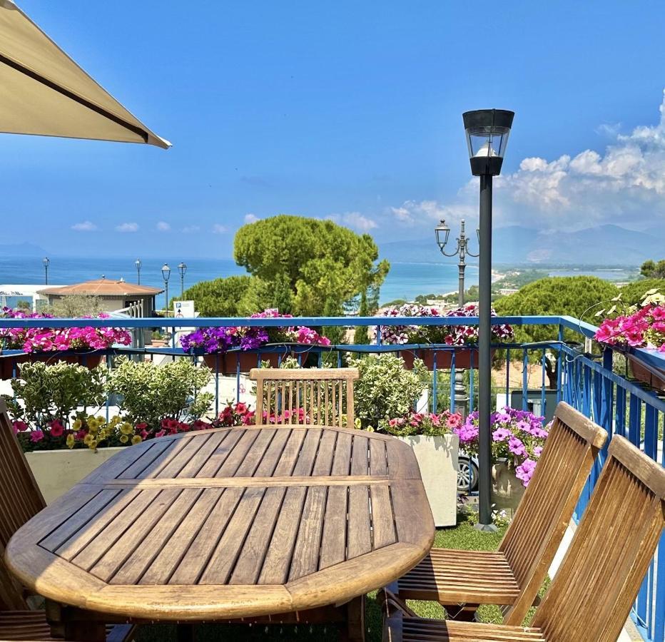 Holidaycasa Mike - Con Terrazzo Vista Mare Sperlonga Exterior photo